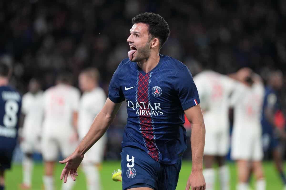 Il PSG vince nel finale e rimane con due punti di vantaggio in testa alla Ligue 1