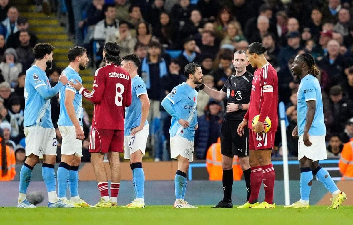 Il capo degli arbitri si pronuncia sulla controversia su Van Dijk
