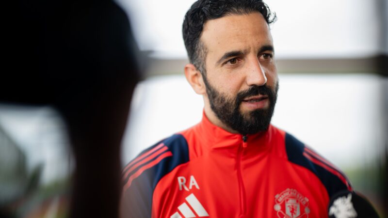 L’allenatore del Manchester United, Ruben Amorim, ha introdotto una nuova regola per la pausa internazionale, impedendo a 11 giocatori di partire