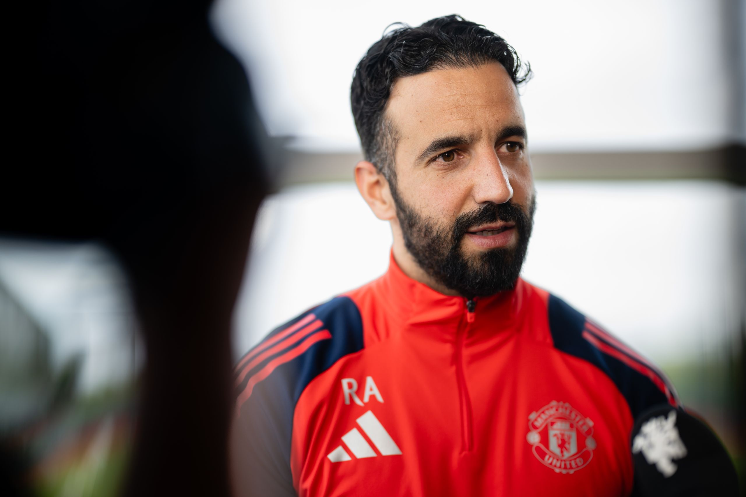 L’allenatore del Manchester United, Ruben Amorim, ha introdotto una nuova regola per la pausa internazionale, impedendo a 11 giocatori di partire