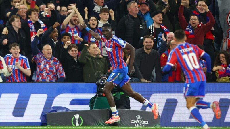 Sarr raddoppia per gli Eagles