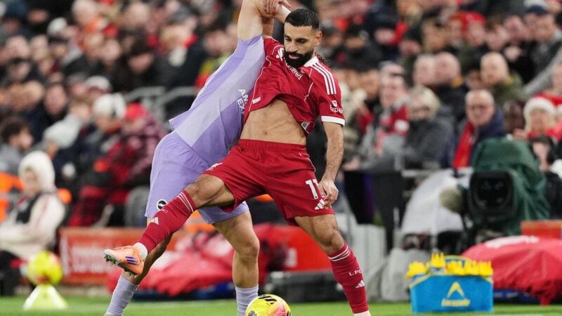 Mohamed Salah fa una rimonta impressionante mentre Hugo Ekitiké segna due reti per affondare i Seagulls
