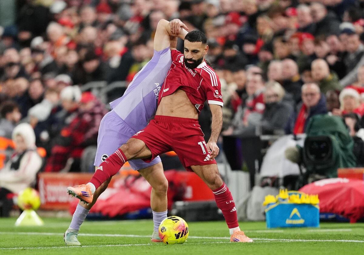Mohamed Salah fa una rimonta impressionante mentre Hugo Ekitiké segna due reti per affondare i Seagulls