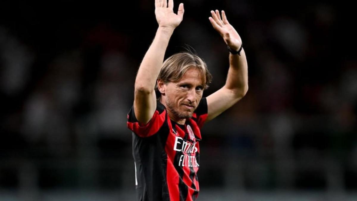 San Siro si arrende alla stella che ferma il tempo