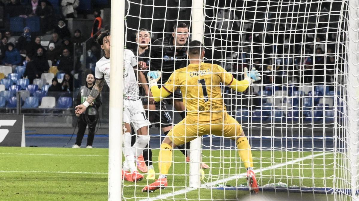 Un Napoli minimo soffre il passaggio in Coppa