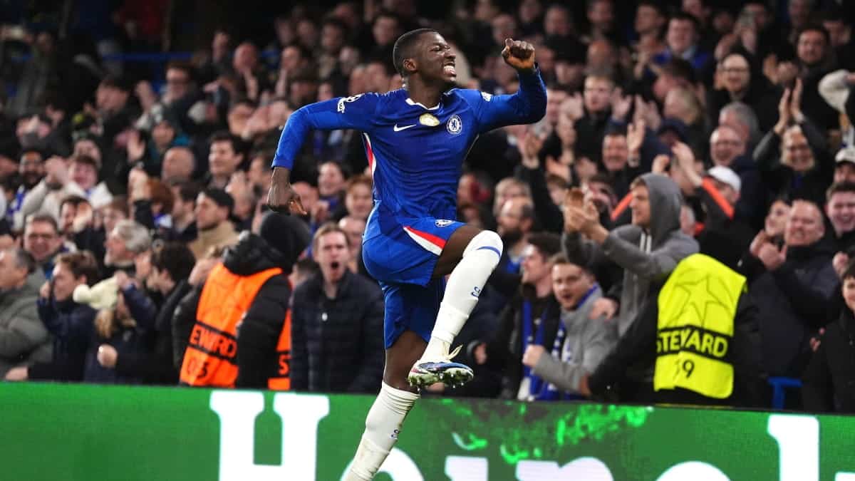 Cronaca, risultato e gol mentre Caicedo conquista il vincitore nel finale