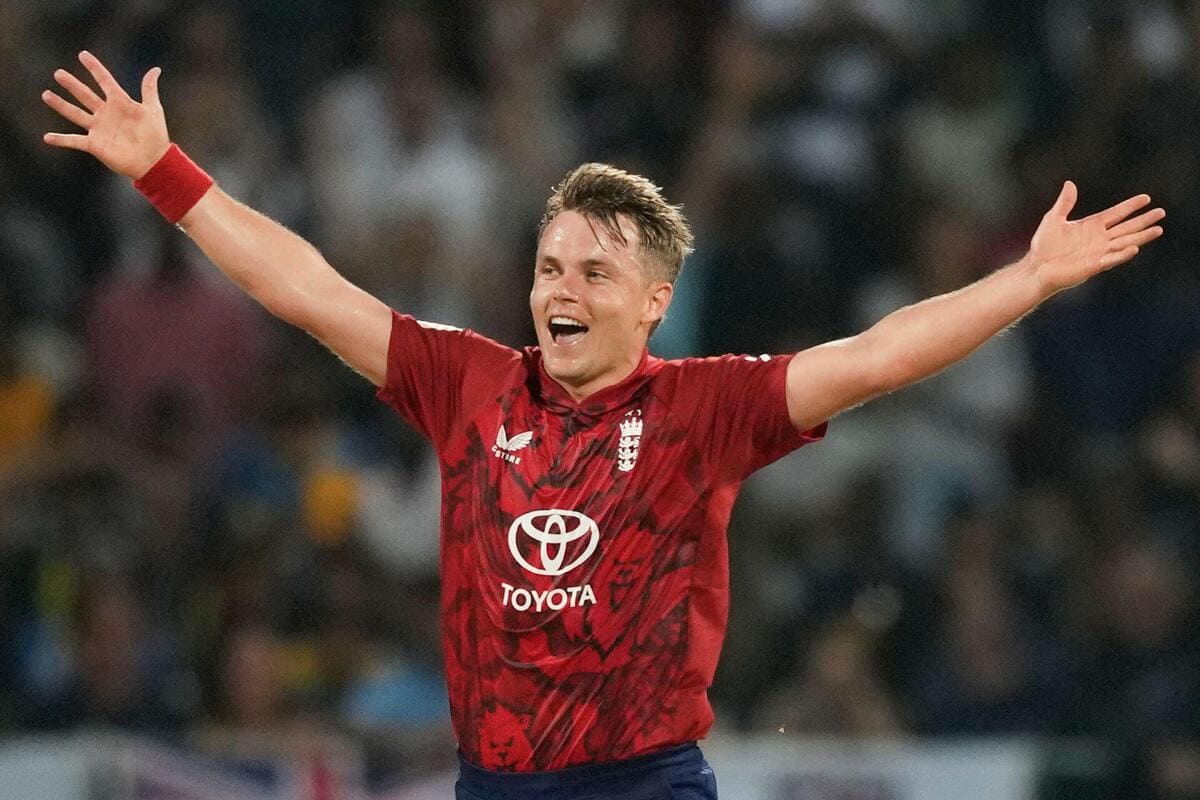 Curran realizza una tripletta in Inghilterra T20I vince sullo Sri Lanka