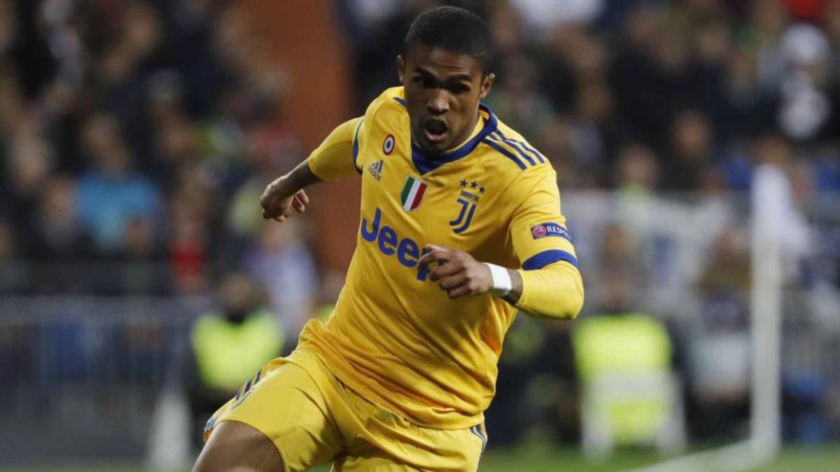 Douglas Costa, ad un passo dal Chievo, in Serie D, per poi firmare per l’Al-Ittifaq