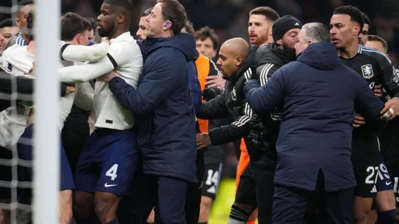Tottenham e Aston Villa hanno accusato le risse della FA Cup