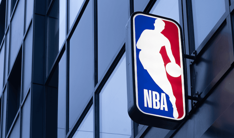 I Dallas Mavericks scambiano il 10 volte All-Star Anthony Davis con i Washington Wizards