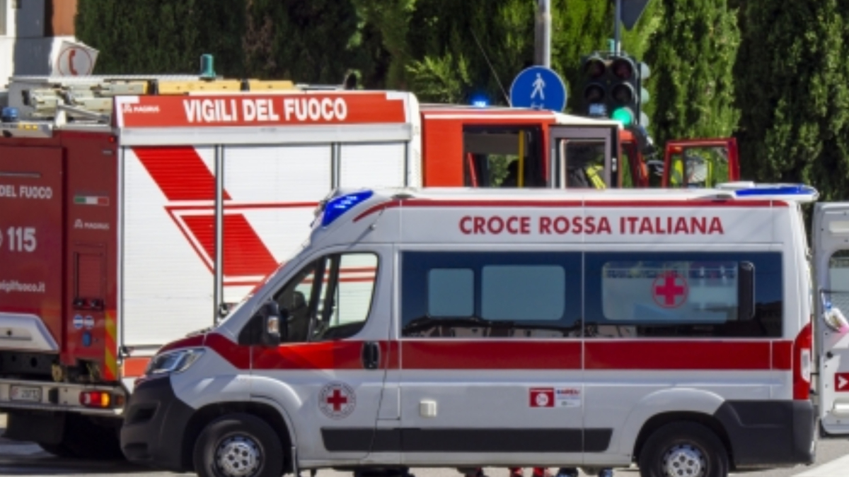 La storia surreale con il VAR che crea una lite che finisce in ospedale: “Vai via o ti pugnalo!”