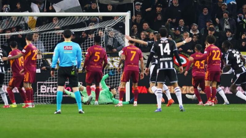 TS – La Roma cade a Udine e non scavalca la Juve, come cambia la classifica: Ekkelenkamp decisivo