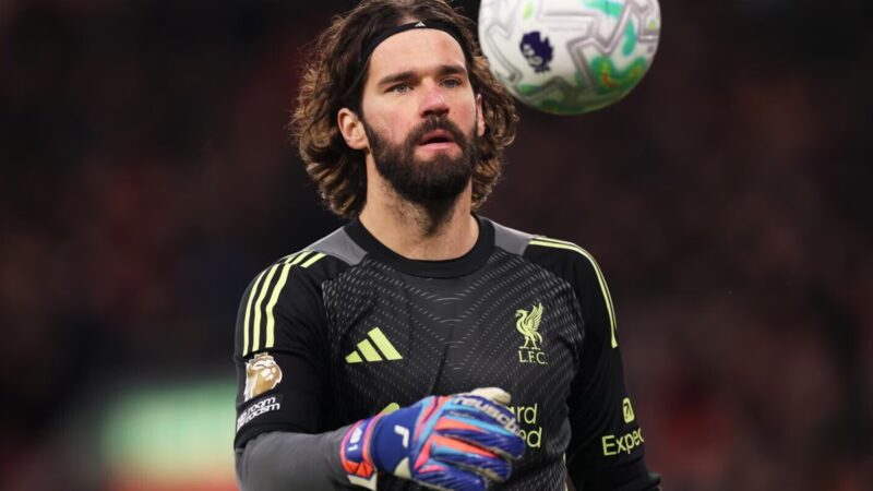 Corriere dello Sport – Alisson ha appena rinnovato, ma la Juve lo vuole: lo scenario