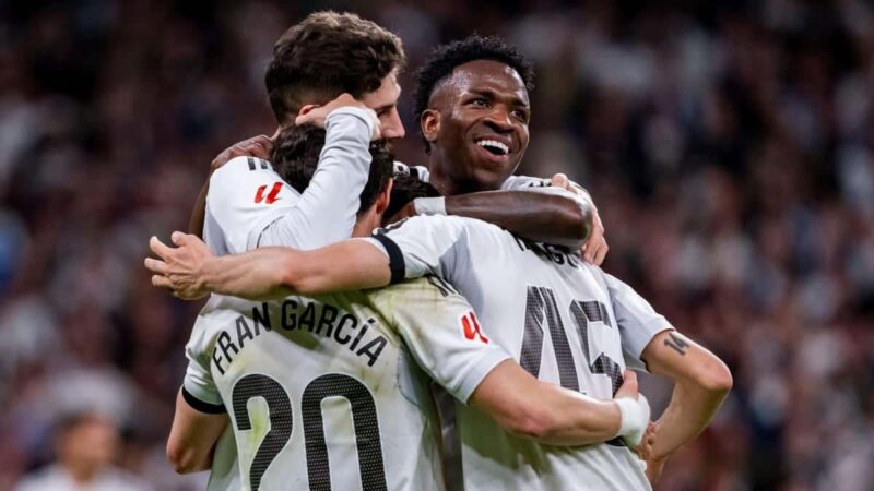 Cronaca, risultato e gol della pressione dei Blancos sul Barcellona