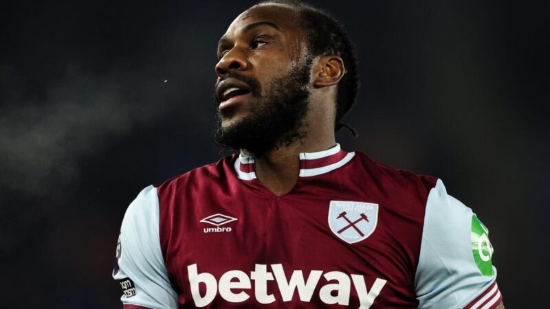 L’ex attaccante del West Ham Antonio fa il cambio in Qatar