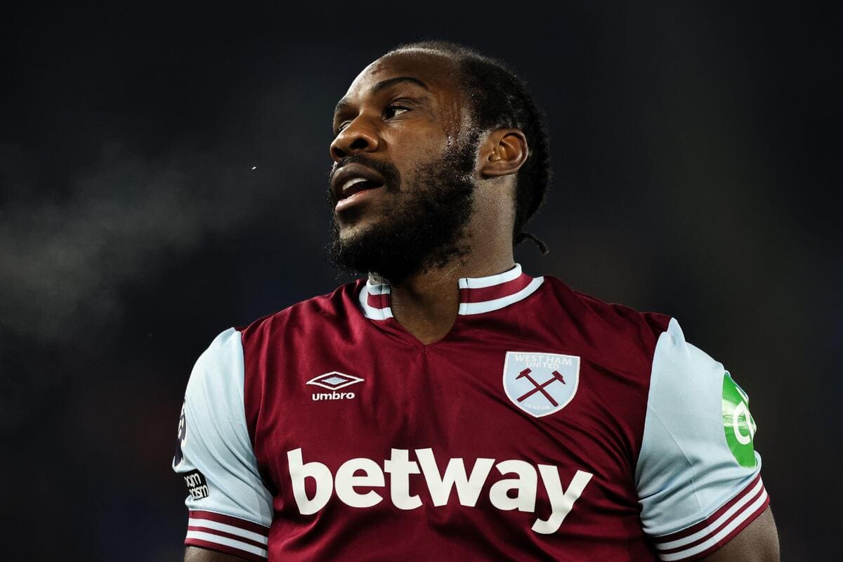 L’ex attaccante del West Ham Antonio fa il cambio in Qatar