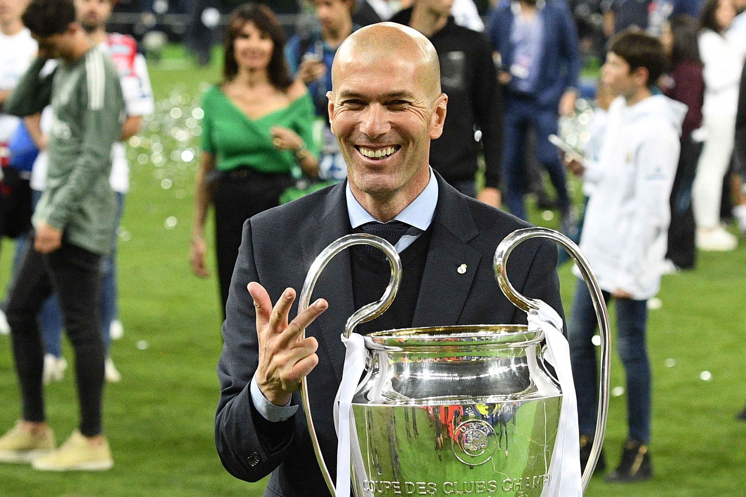 “Nonostante sia una leggenda, Zidane ha mostrato umiltà. Era diverso dagli altri ed era il nostro allenatore. Siamo stati fortunati’ Marcelo racconta ciò che i suoi migliori allenatori del Real Madrid hanno portato al club