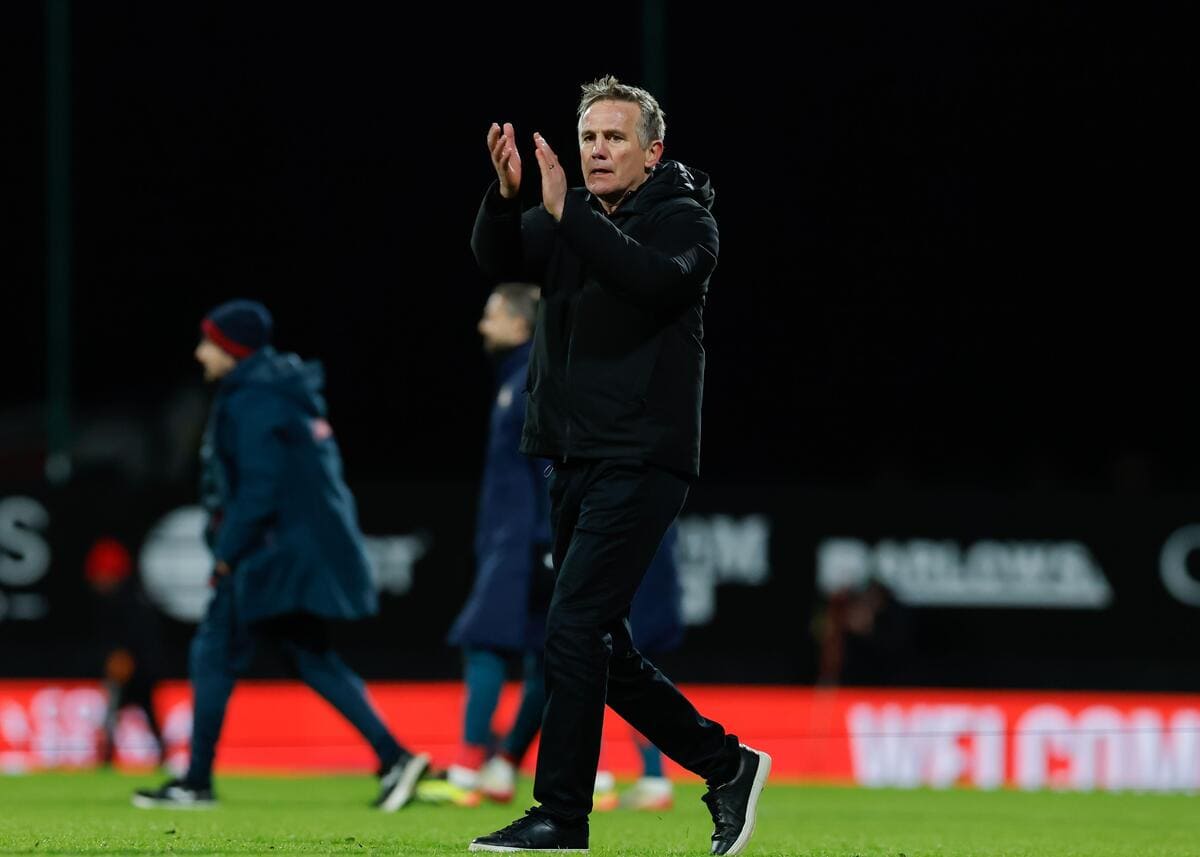 Parkinson saluta la vittoria nel derby dei Red Dragons