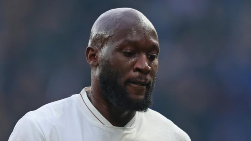 Tuttosport – l’attaccante lascia il ritiro e torna a Napoli, il motivo