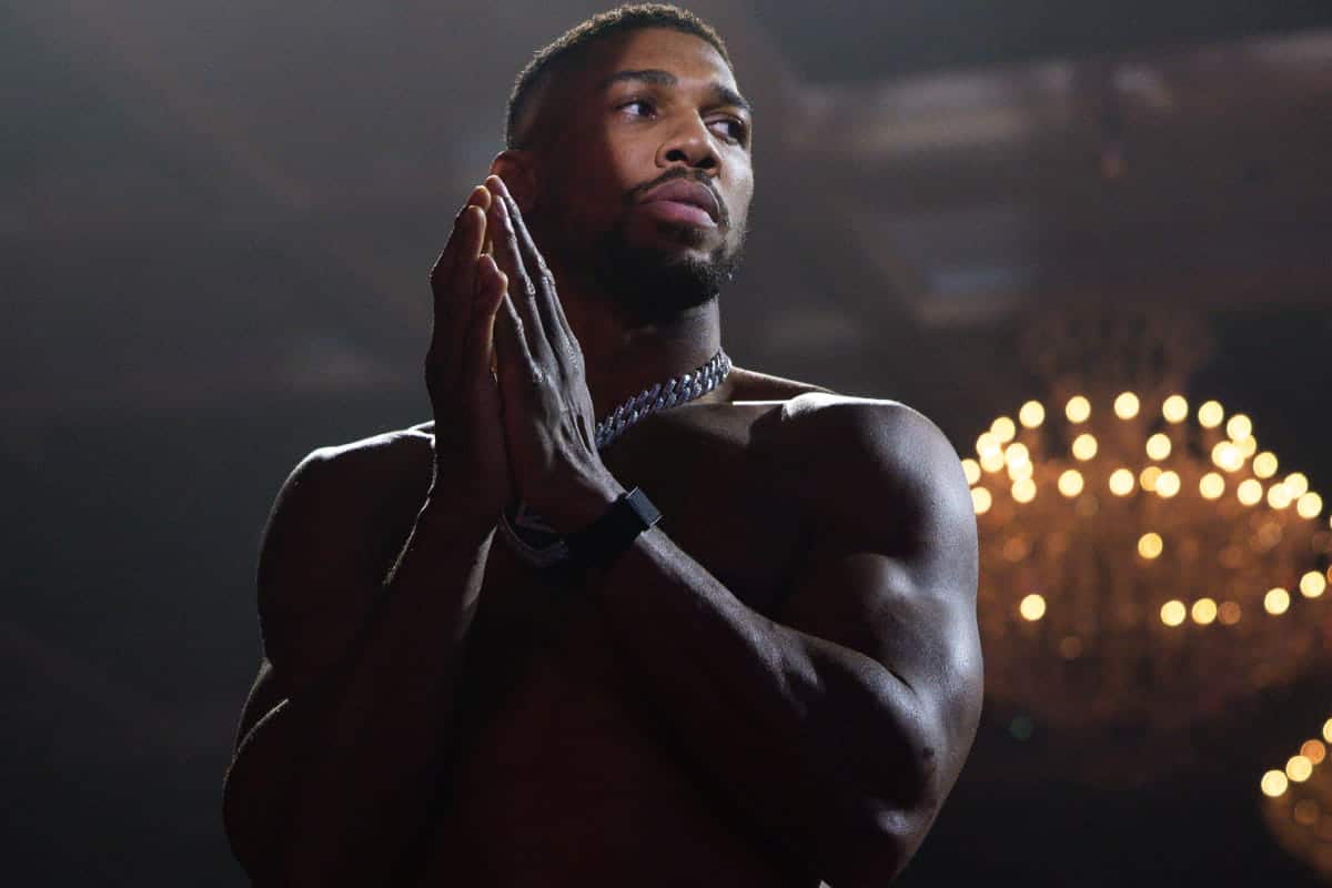 Quando si giocherà Tyson Fury contro Anthony Joshua? Ultimi aggiornamenti e notizie confermate su data, sede, biglietti, record completi mentre Eddie Hearn afferma che il “combattimento di boxe di tutti i tempi” è “firmato, sigillato, consegnato”