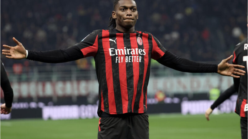 Rafael Leao annuncia che lascerà il Milan
