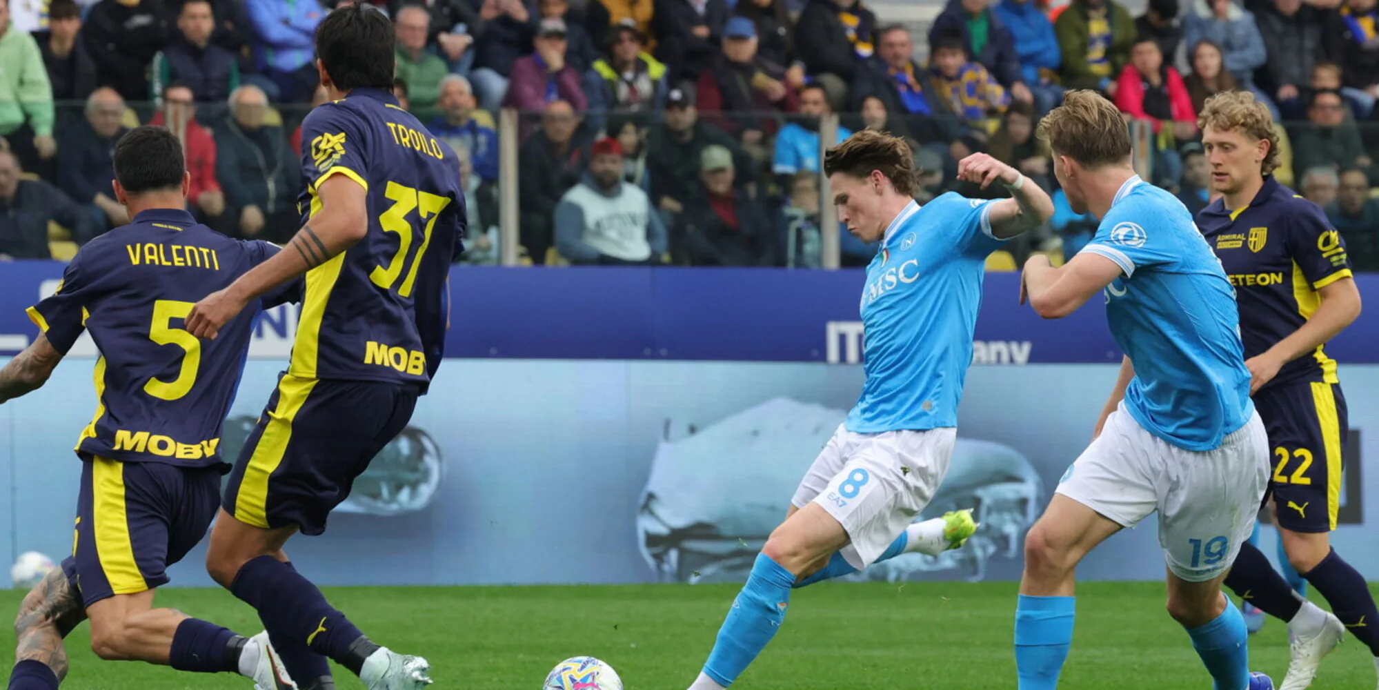 Tuttosport – Napoli, a Parma si spengono i sogni di rimonta: McTominay non basta, l’1-1 rallenta Conte