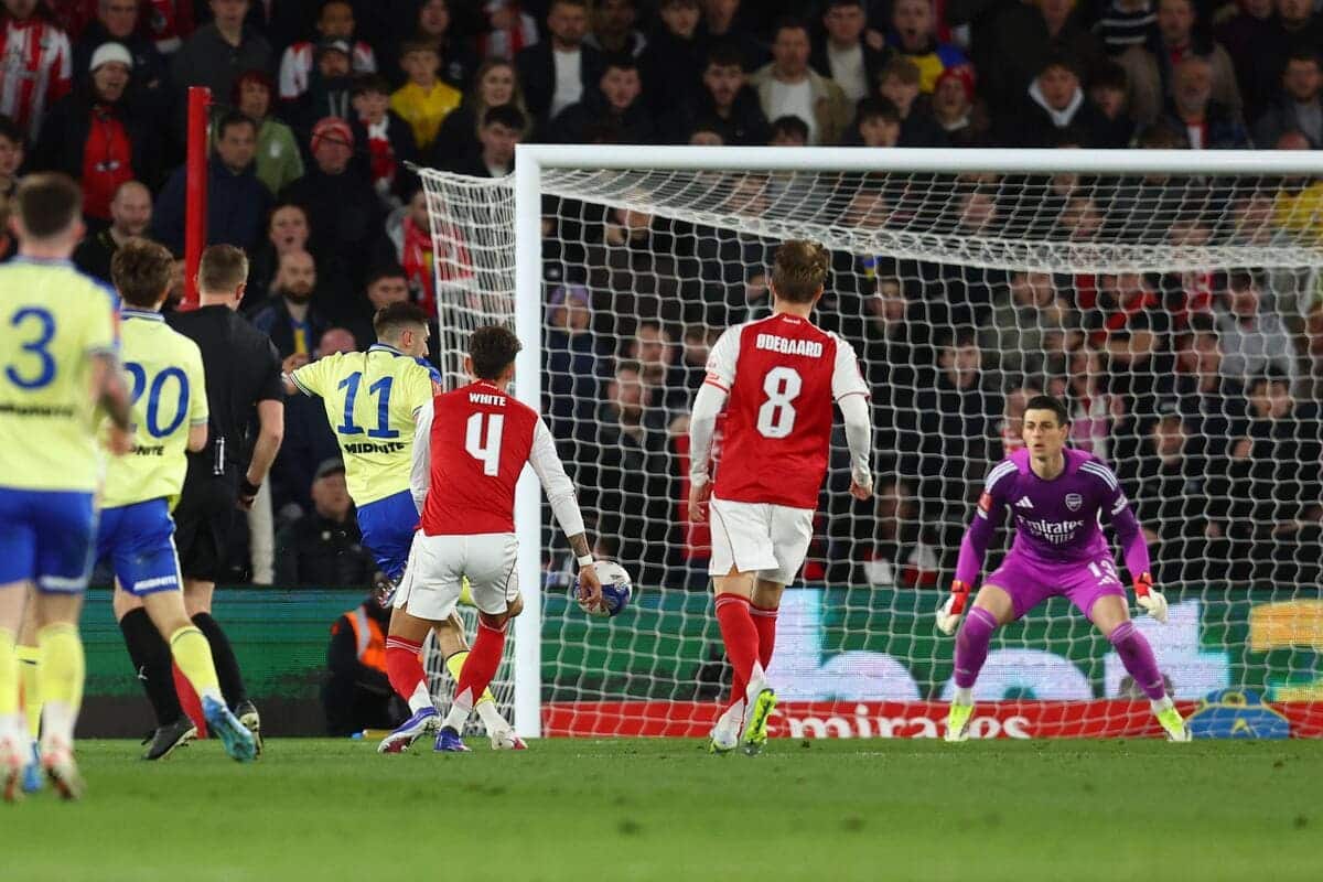 Un errore del Bianco regala a Stewart il primo gol con i Gunners privi di minaccia offensiva