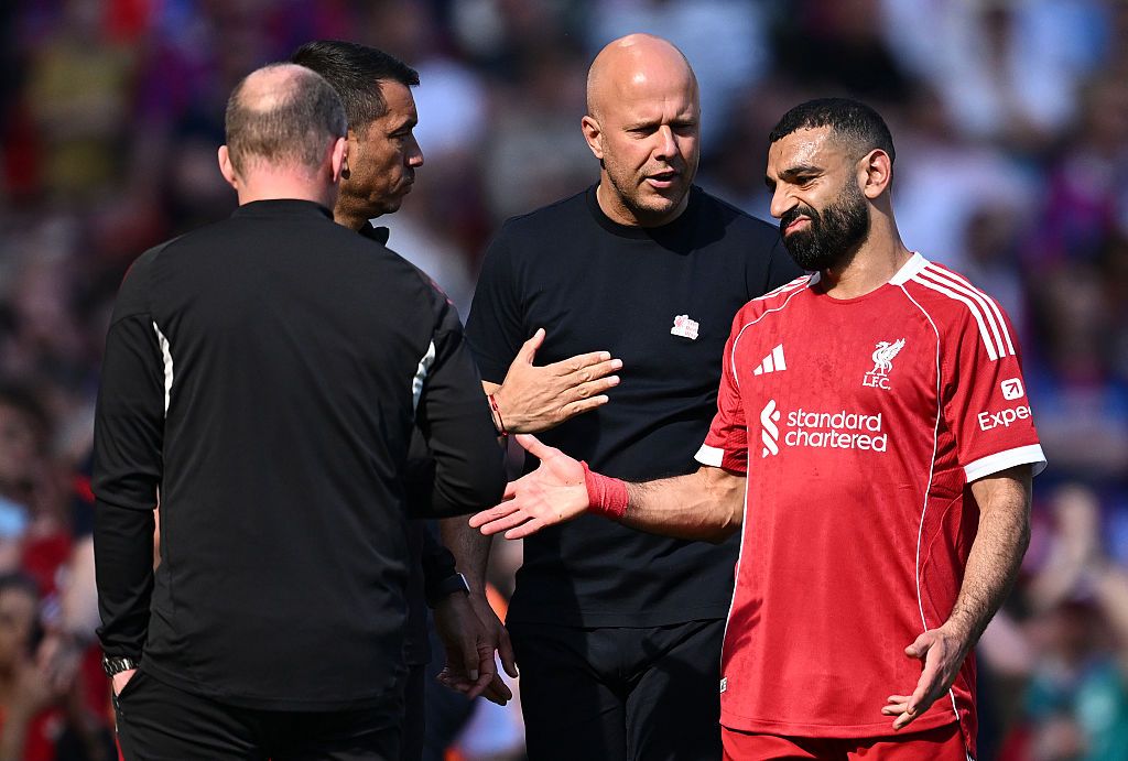 Arne Slot dà una risposta criptica sulla possibilità che Mohamed Salah giocherà l’ultima partita ad Anfield