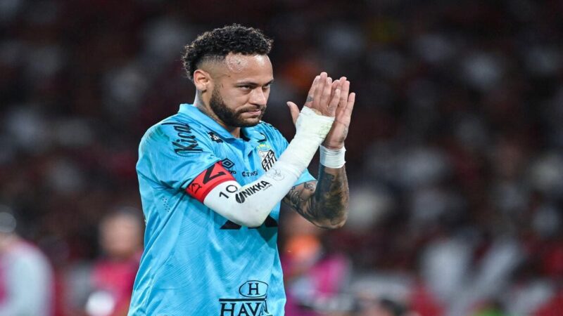 BREAKING: La stella brasiliana Neymar potrebbe essere costretta a lasciare la Coppa del Mondo a causa di un infortunio al polpaccio