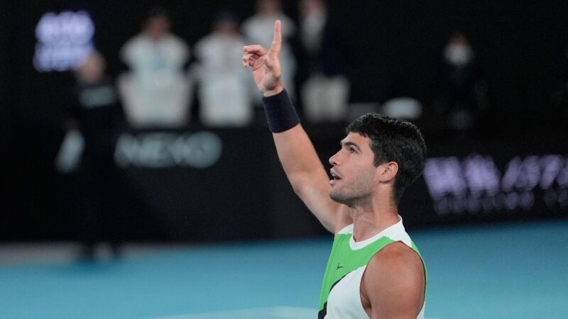 Carlos Alcaraz si ritira da Wimbledon per infortunio