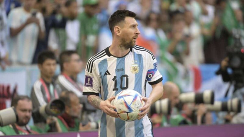Crisi infortuni dell’Argentina in vista del Mondiale: Scaloni reagisce alla preoccupazione del bicipite femorale di Messi