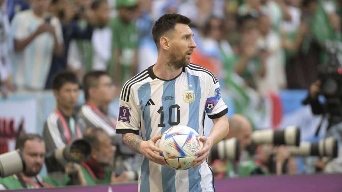 Crisi infortuni dell’Argentina in vista del Mondiale: Scaloni reagisce alla preoccupazione del bicipite femorale di Messi