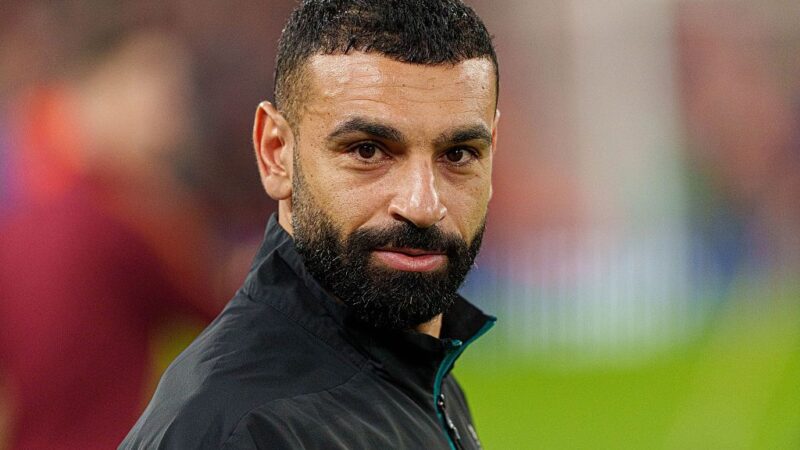 La stella del Liverpool Mohamed Salah rischia di essere ELIMINATO per l’addio ad Anfield, in seguito allo sfogo di Arne Slot, afferma la leggenda della Premier League