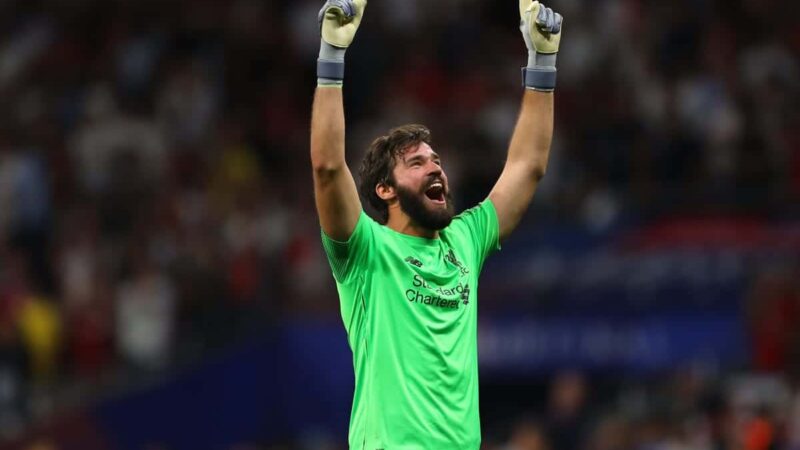 Manchester United-Liverpool: i Merseysiders sperano nel ritorno di Alisson mentre Salah si aspetta un ritorno presto