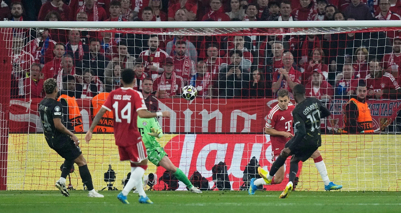 Un altro classico dell’UCL in serbo? Guarda come Dembele porta il PSG in vantaggio dopo soli tre minuti contro il Bayern Monaco