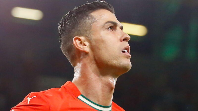 Cristiano Ronaldo ride delle critiche rivolte alle sue prestazioni prima della Coppa del Mondo: “Non hai visto le partite?”