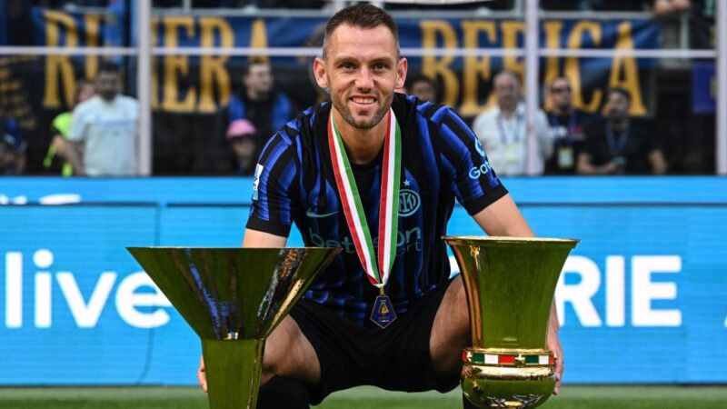 De Vrij vicino al Panathinaikos perché chiede due giorni per rispondere all’offerta greca