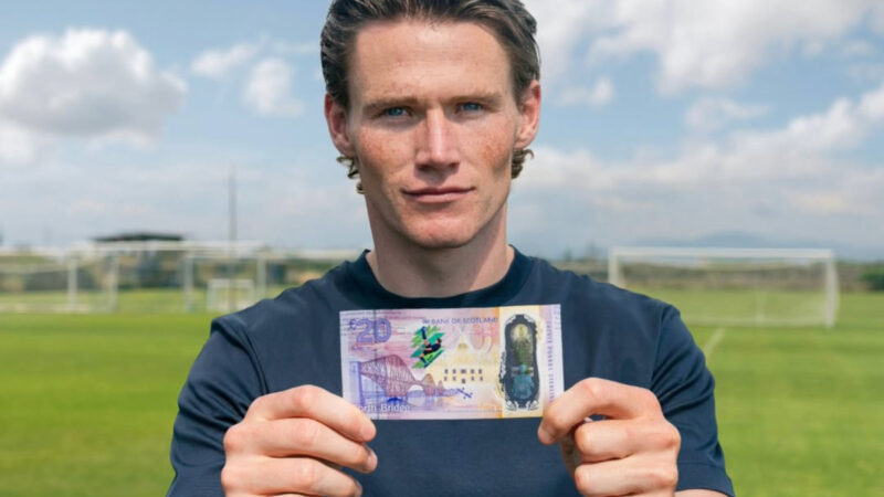 La Banca di Scozia emette una banconota da 20 euro ispirata alla rovesciata di McTominay che portò la Scozia ai Mondiali