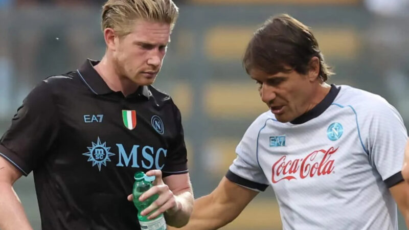 La monumentale battuta di De Bruyne contro Conte: “Sono felice che se ne vada, sì”