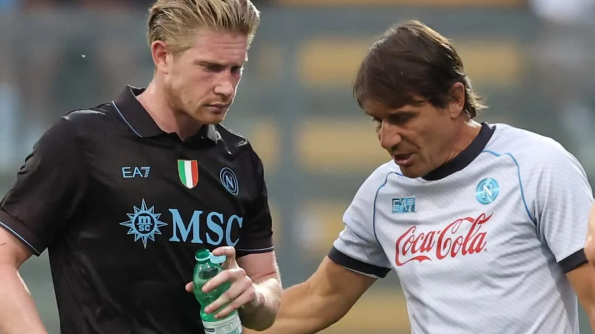 La monumentale battuta di De Bruyne contro Conte: “Sono felice che se ne vada, sì”
