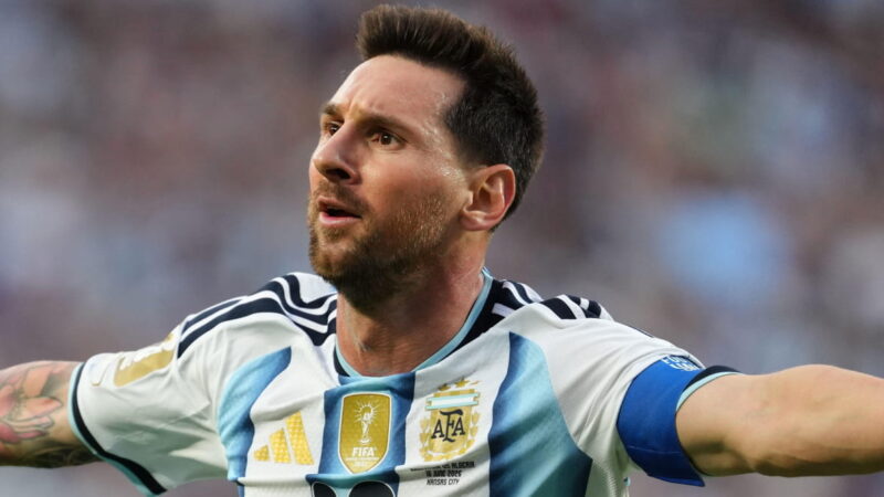 L’emozionato Lionel Messi parla di Ronaldo e Mbappe: “Mi sto divertendo”