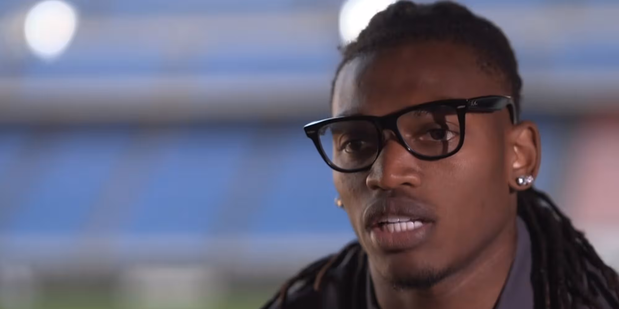 TS – Leao e il possibile addio al Milan… con il rossonero addosso: tifosi inferociti sui social