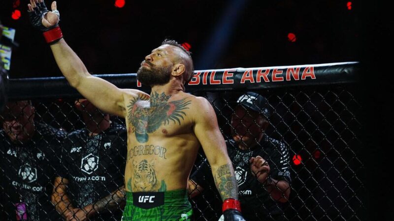 69 secondi di disastro: il ritorno in UFC di Conor McGregor termina con una sconfitta contro Max Holloway