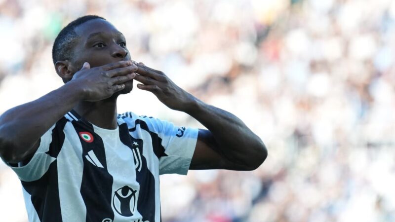 CdS – Mercato Juve, offerta al ribasso per Kolo Muani: la strategia di Carnevali con il Psg