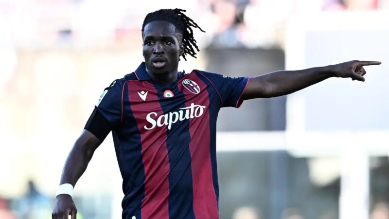 Il Bologna affronta l’interesse della Premier League per giocatori chiave mentre l’Aston Villa punta su Rowe e il Manchester United prende di mira Lucumí