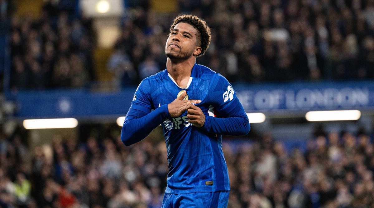 Il Manchester United concorda un accordo da 50 milioni di sterline per il centrocampista del Chelsea Andrey Santos… mentre i Blues annunciano la firma di Quenda da 40 milioni di sterline