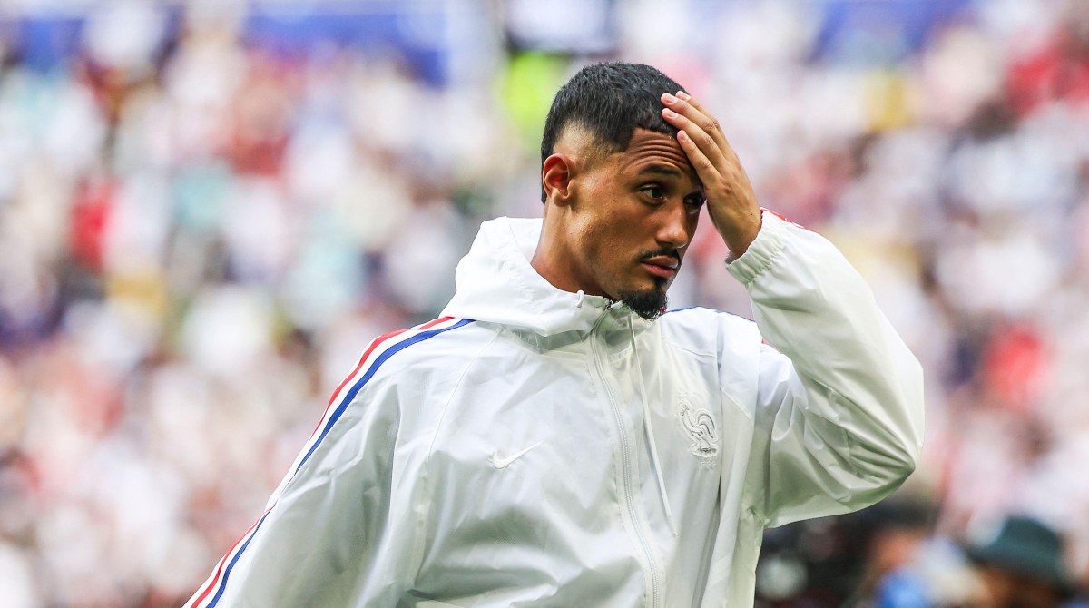 L’Arsenal dice che Saliba è fuori per un “lungo periodo” dopo un infortunio alla schiena per la Francia ai Mondiali