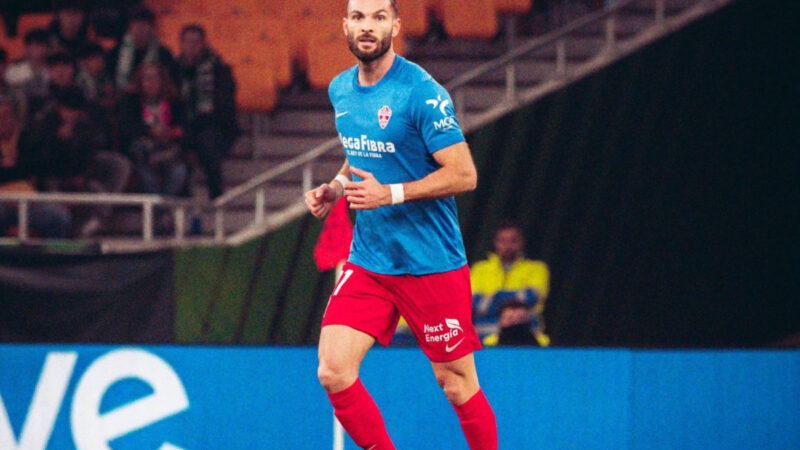 Leo Petrot conclude la sua permanenza all’Elche