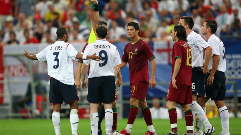 “Tutti vogliono una risposta del tipo ‘questo è il motivo per cui la Generazione d’Oro non l’ha fatto’. Ma nessuno lo sa” Joe Cole sul perché la sua squadra inglese non ha mai raggiunto il proprio potenziale