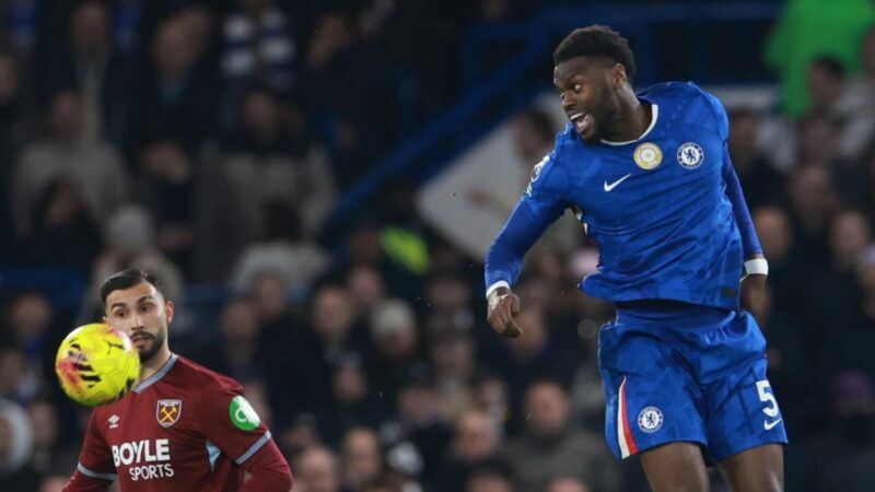 Corriere dello Sport – Badiashile, i muscoli al centro: chi è il nuovo colpo del Napoli in difesa